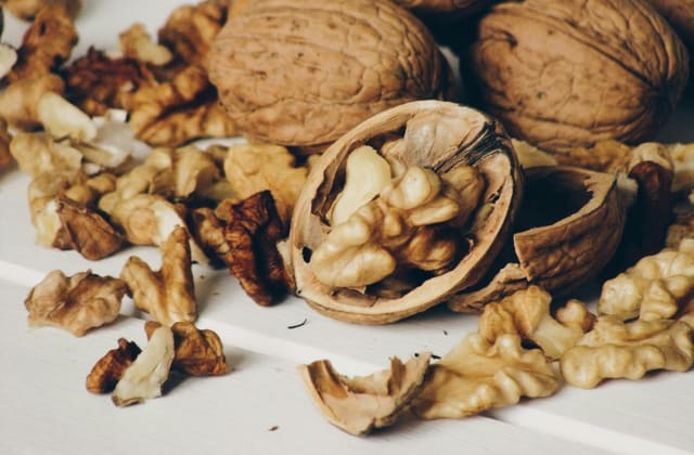 Nueces mariposa